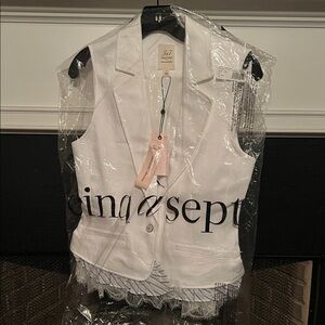NWT Cinq à Sept White Roxie Vest Size 2